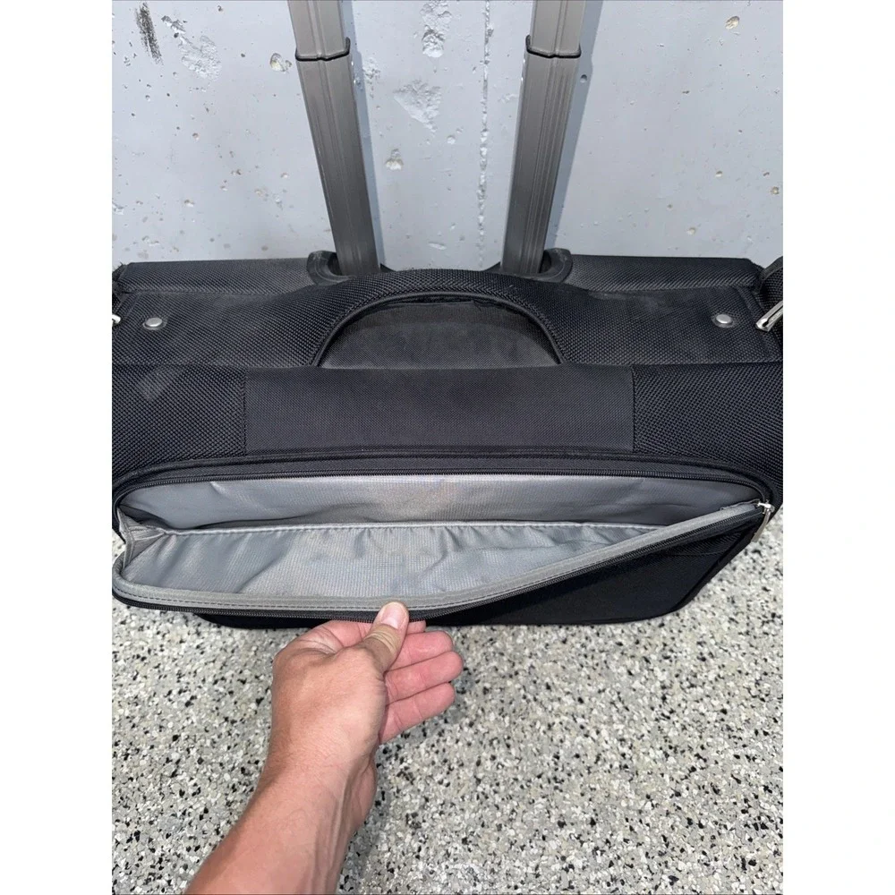 Samsonite Black 2-Wheel Rolling Garment Bag Softshell‎ Luggage 21